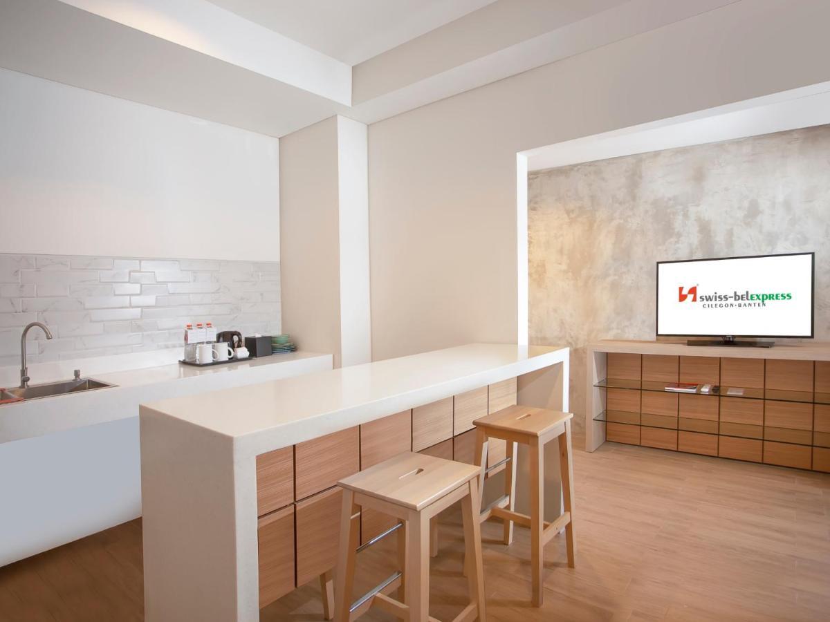 Hotel Swiss-Belexpress Cilegon Zewnętrze zdjęcie