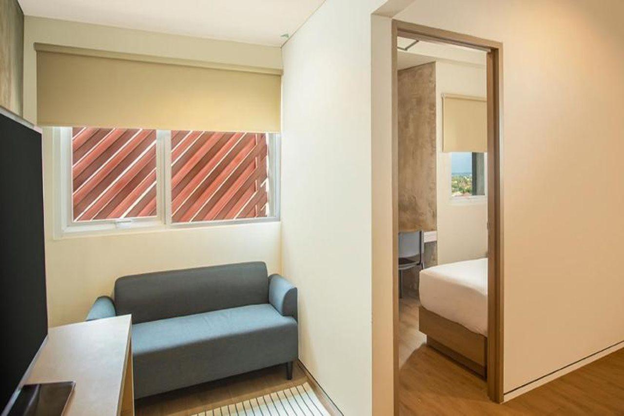 Hotel Swiss-Belexpress Cilegon Zewnętrze zdjęcie
